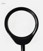 Outil d'éclairage et de magnification sur support stable