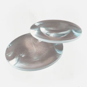 Lentille de loupe compacte pour une vision rapprochée