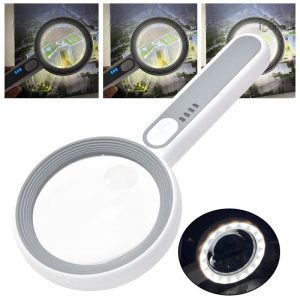 Loupe de poche avec éclairage LED pour une utilisation facile