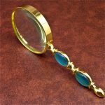 Loupe de poche en laiton, design vintage et fonctionnel