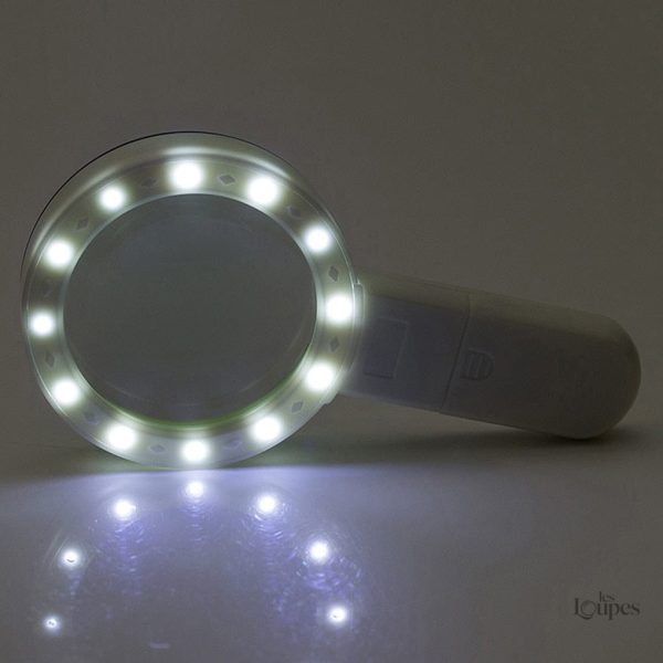 Loupe compacte avec éclairage LED, pratique et fonctionnelle