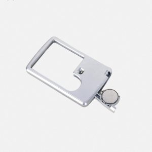 Loupe de poche avec lumière intégrée pour une meilleure visibilité
