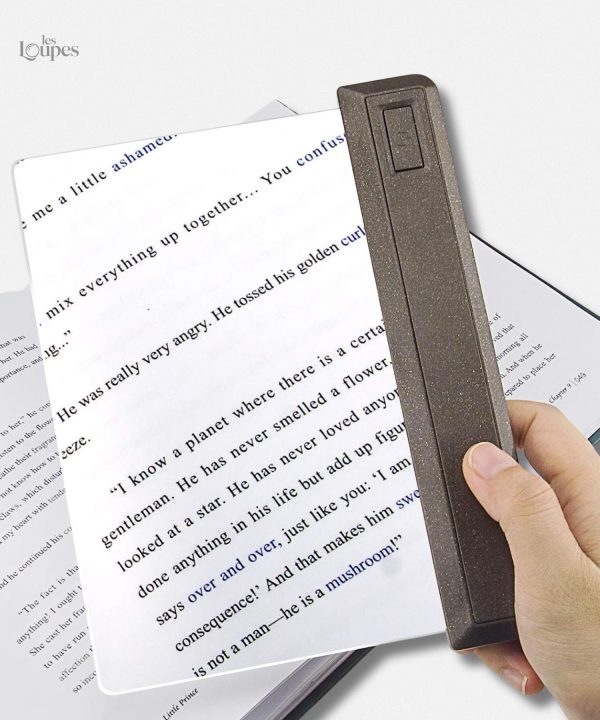 loupe-de-lecture-avec-lampe-1 Loupe de Lecture avec Lampe intégrée pour une vision claire
