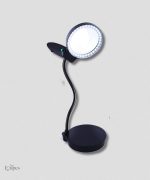 Loupe de table avec éclairage intégré pour un agrandissement clair