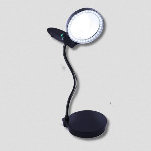 Loupe de table avec éclairage intégré pour un agrandissement clair