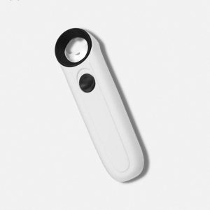 Loupe éclairante de poche compacte et pratique