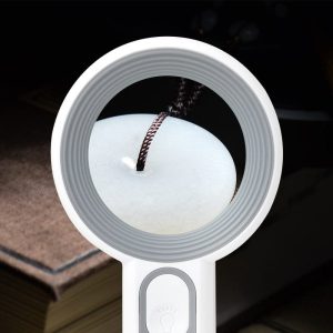 Loupe portable avec un grossissement de 5x pour lecture facile