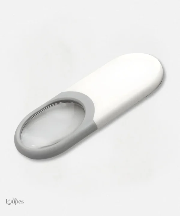 loupe-portable-eclairante-1 Loupe portable éclairante pour une vision claire et précise