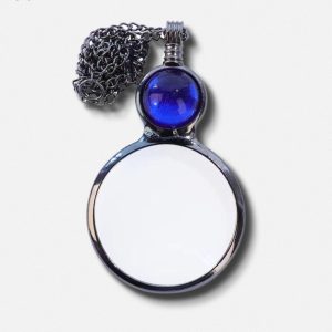 Loupe en pendentif, pratique et compacte pour les détails